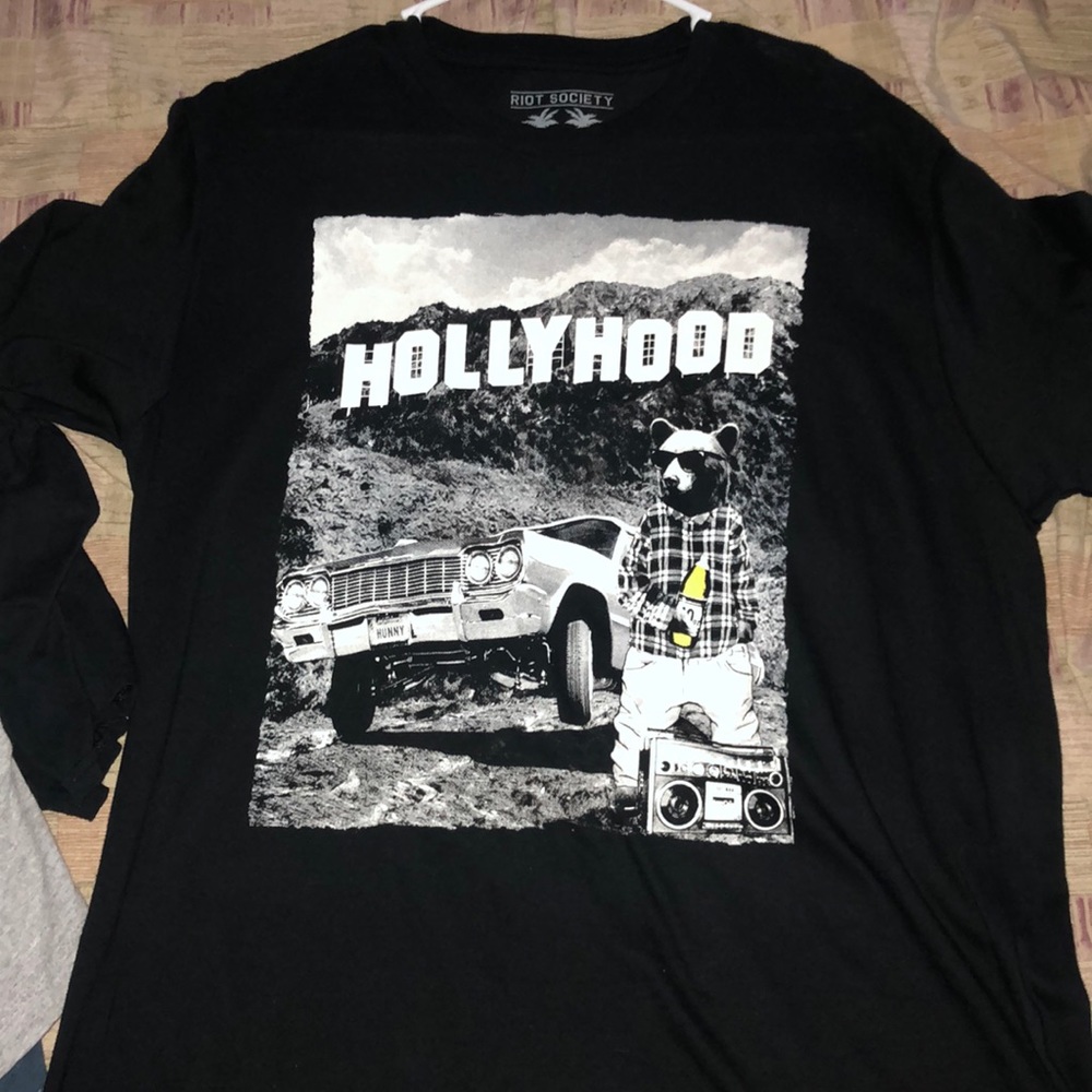 Black shirt